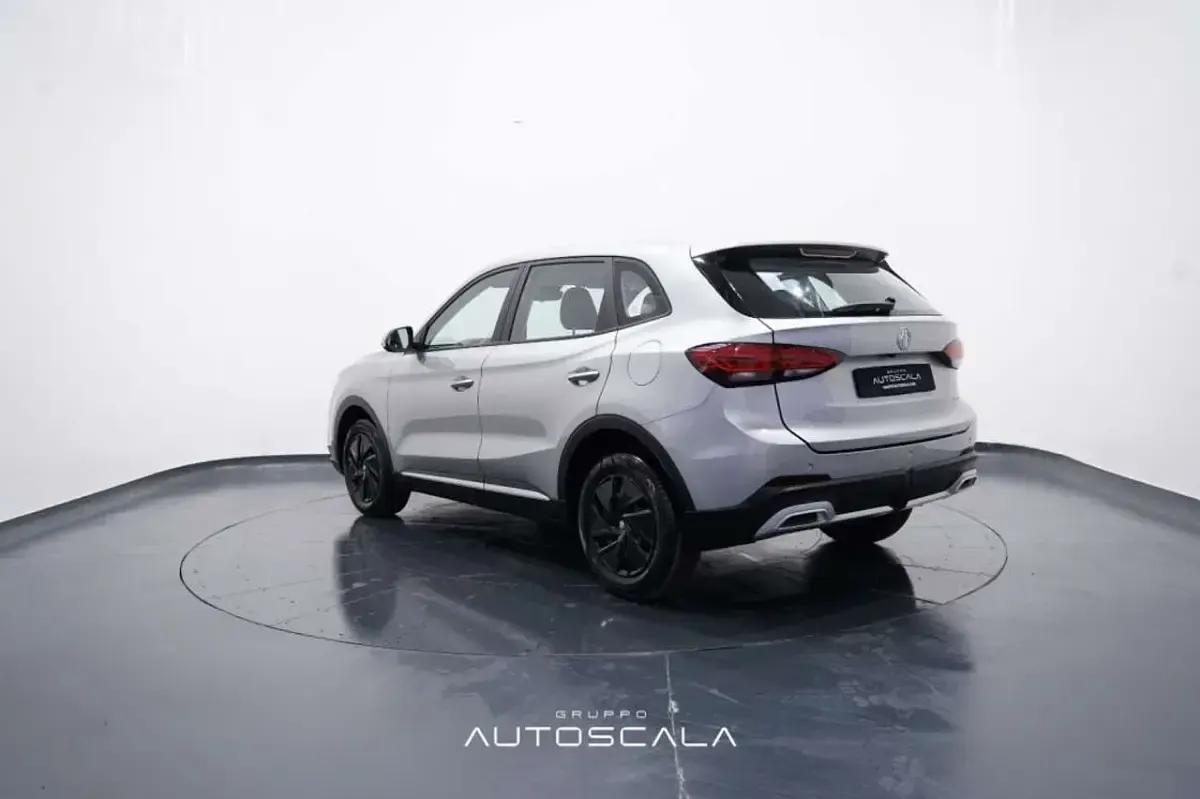 Nuova MG ZS 116 CV (85 kW) 2026 Cosmic silver SUV