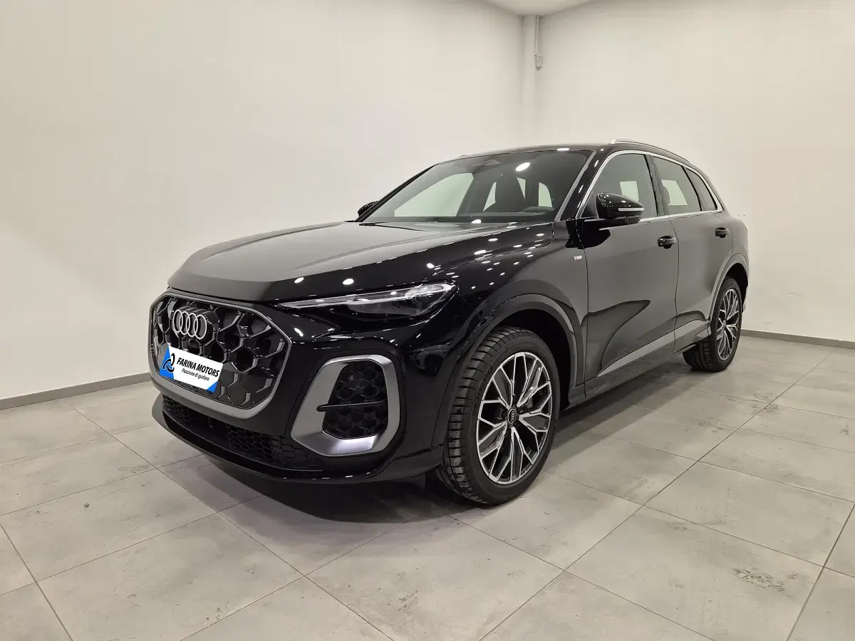 Nuova Audi Q5 S-Line 204 CV (150 kW) 2025 Grigio SUV