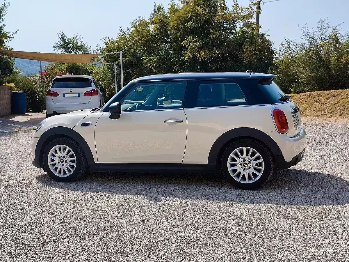 Usata Mini ONE 102 CV (75 kW) 2014 Bianco Utilitaria