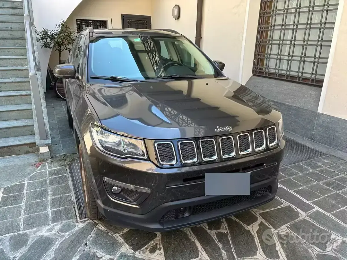 Usata Jeep Compass 140 CV (102 kW) 2018 Grigio SUV