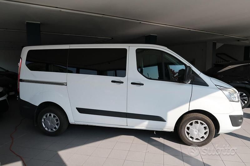 Usata Ford Transit Custom Trend 131 CV (96 kW) 2017 Bianco Station wagon