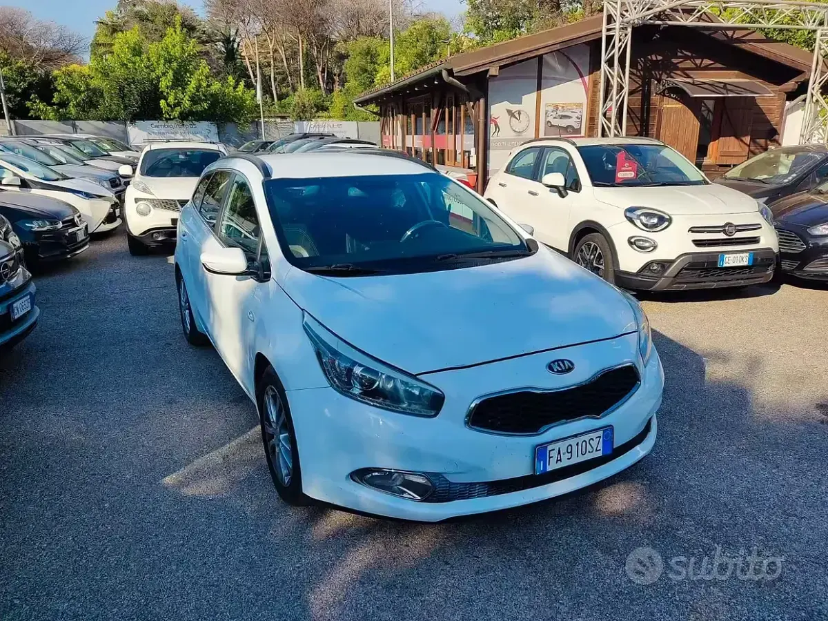 Usata Kia Ceed Sportswagon 98 CV (72 kW) 2015 Bianco Station wagon