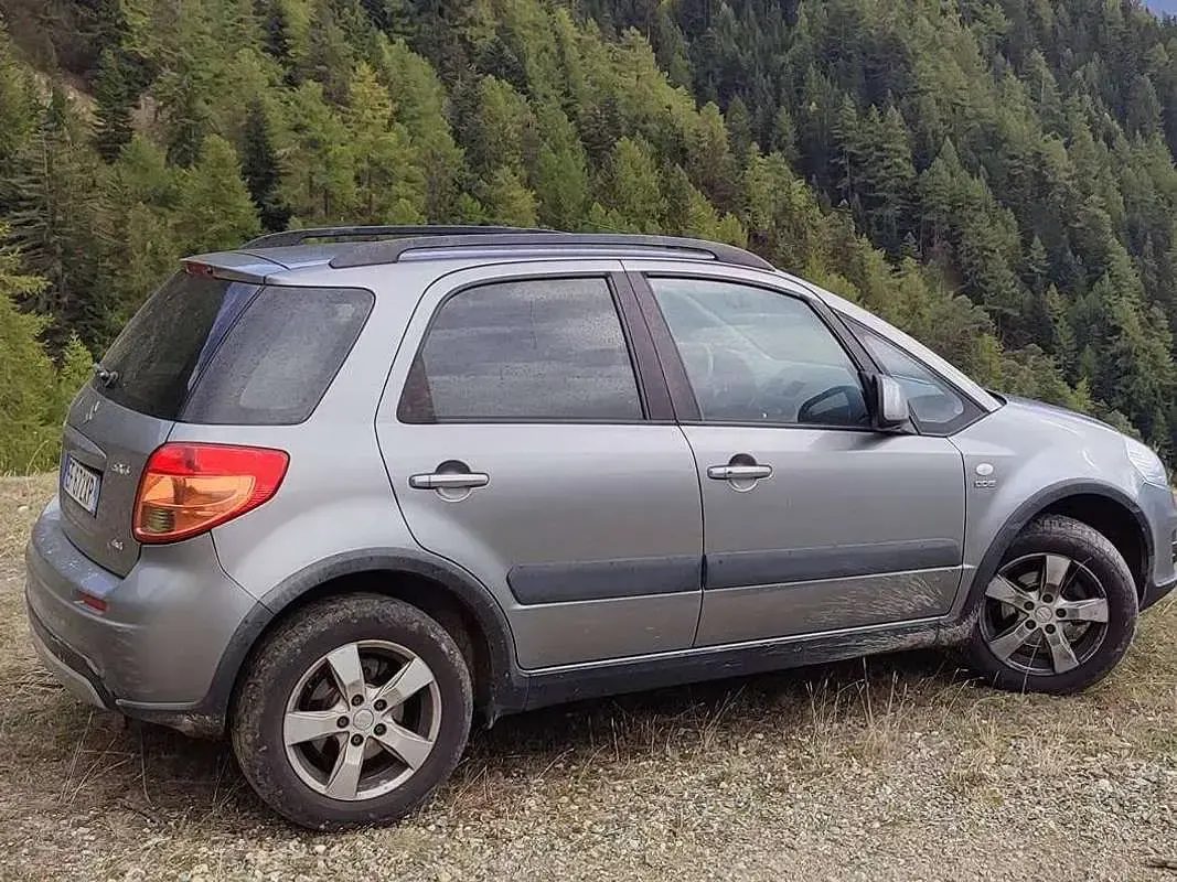 Usata Suzuki SX4 GLX 135 CV (99 kW) 2011 Grigio SUV
