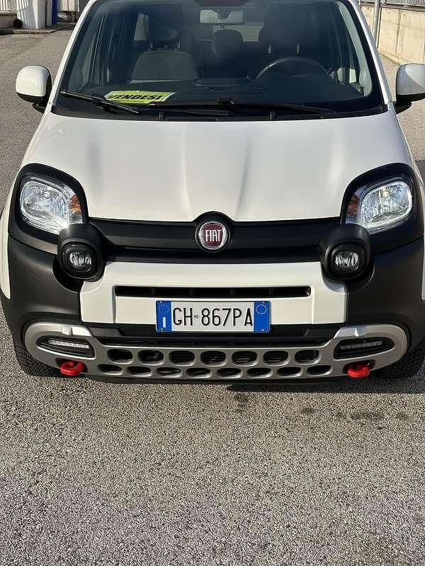 Usata Fiat Panda Cross Cross 86 CV (63 kW) 2021 Utilitaria