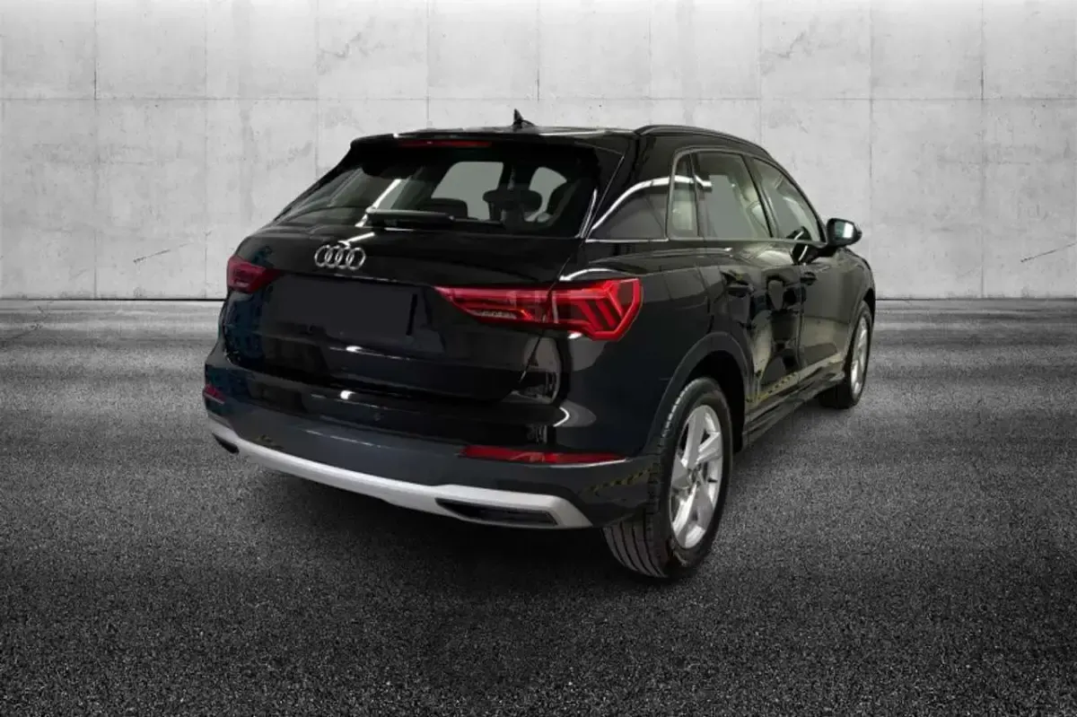 Usata Audi Q3 Advanced 150 CV (110 kW) 2023 Nero SUV