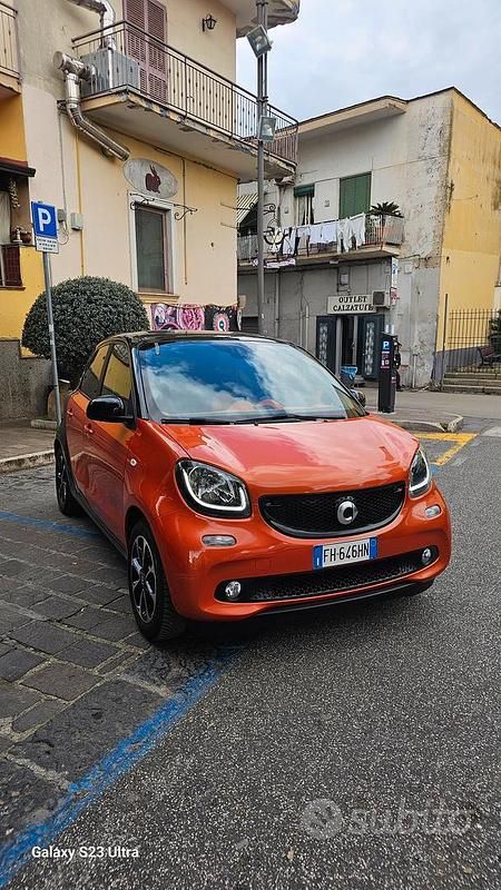 Usata Smart ForFour Prime 71 CV (52 kW) 2016 Nero Utilitaria
