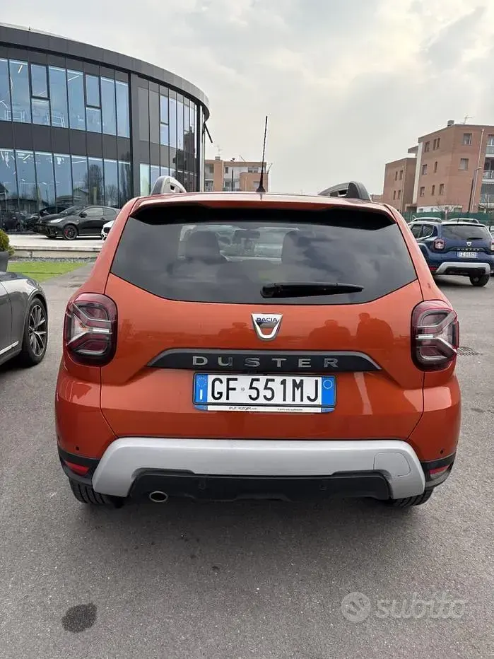 Usata Dacia Duster Prestige 101 CV (74 kW) 2021 Arancione SUV