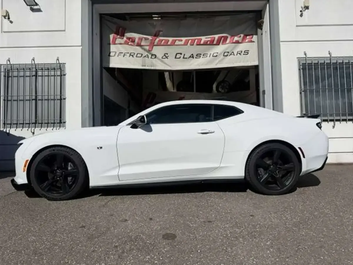 Usata Chevrolet Camaro SS 453 CV (333 kW) 2016 Bianco Coupé