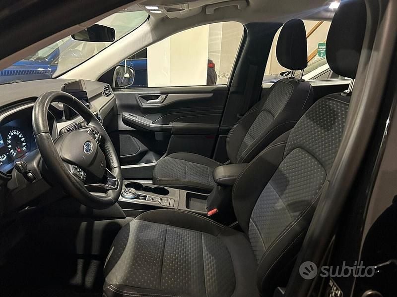 Usata Ford Kuga 120 CV (88 kW) 2021 Nero SUV