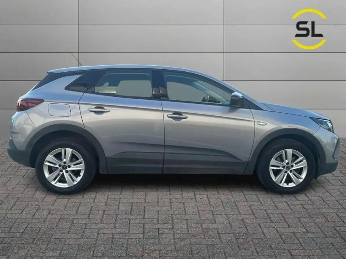 Usata Opel Grandland X 131 CV (96 kW) 2023 Grigio SUV