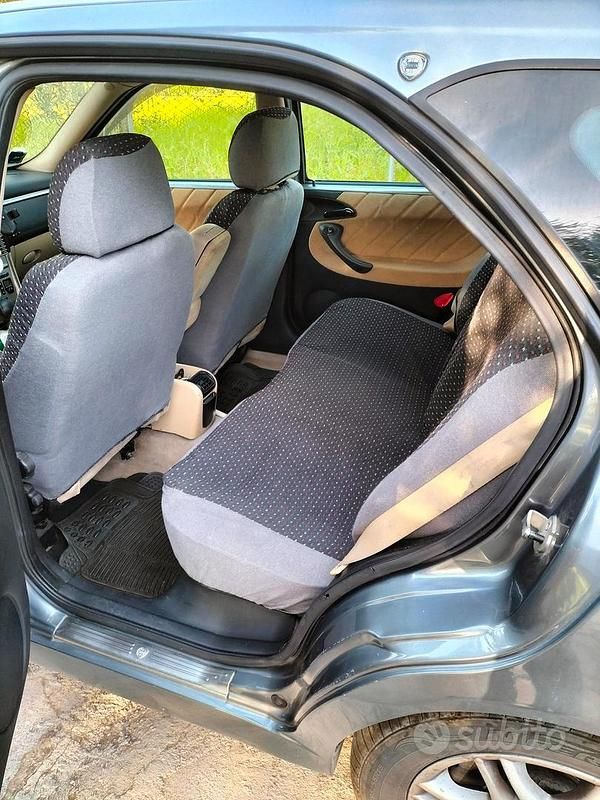 Usata Lancia Lybra 116 CV (85 kW) 2004 Grigio Station wagon