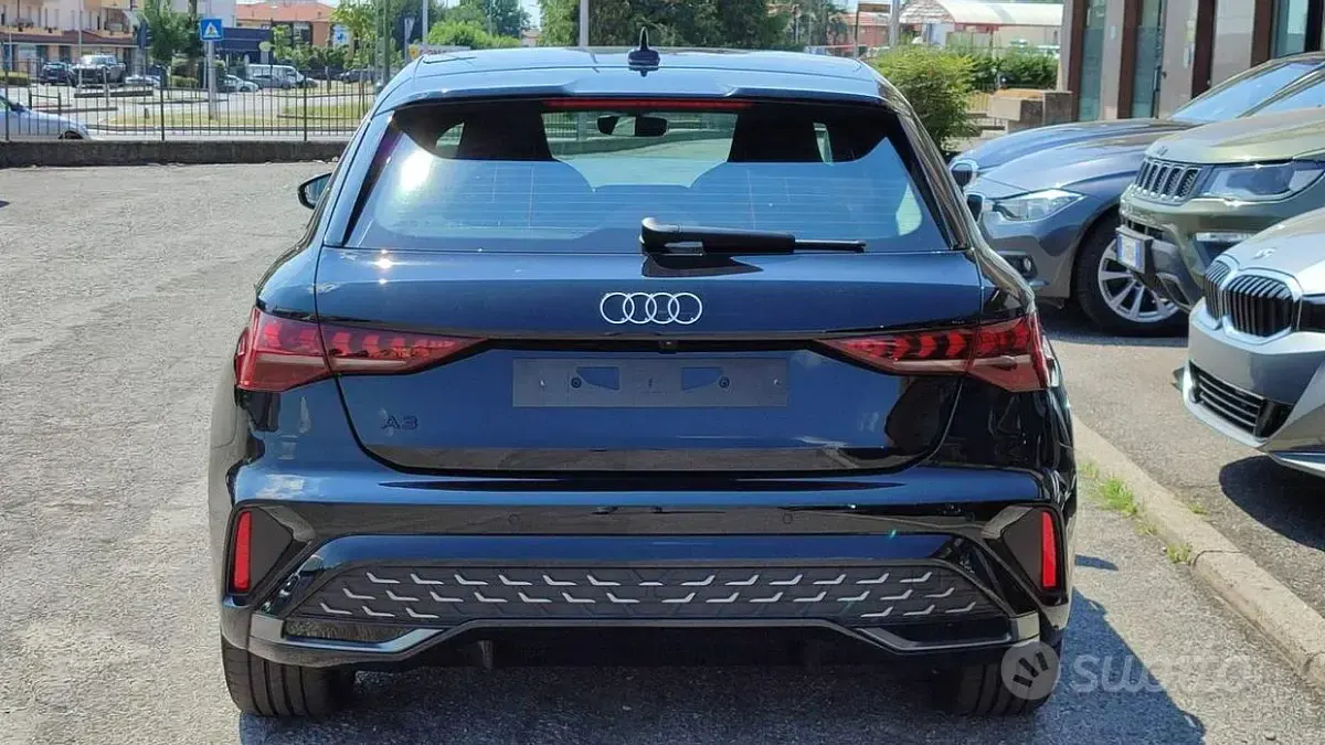 Usata Audi A3 S-Line 204 CV (150 kW) 2025 Nero mythos metalizzato Berlina