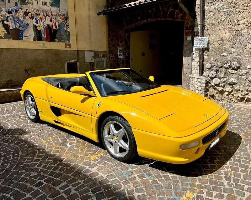 Giallo Usata 1997 Ferrari F355 Cabrio | 144.900 € - Immagine 1/4