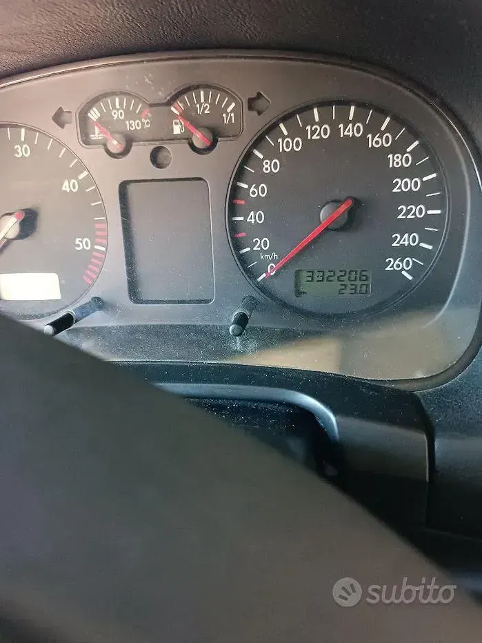 Usata VW Golf IV 101 CV (74 kW) 2004 Berlina