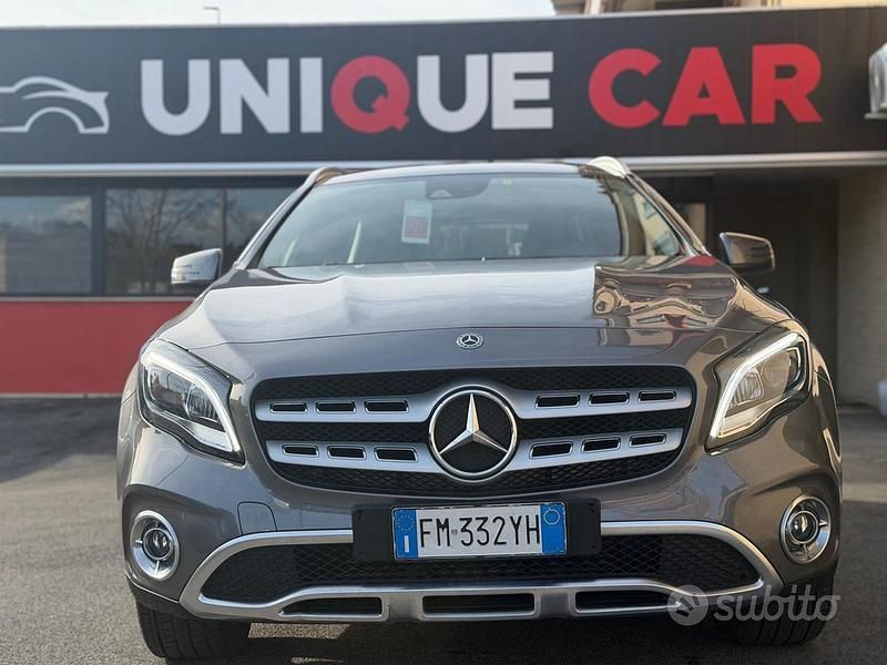 Usata Mercedes GLA180 AMG 109 CV (80 kW) 2017 Grigio SUV