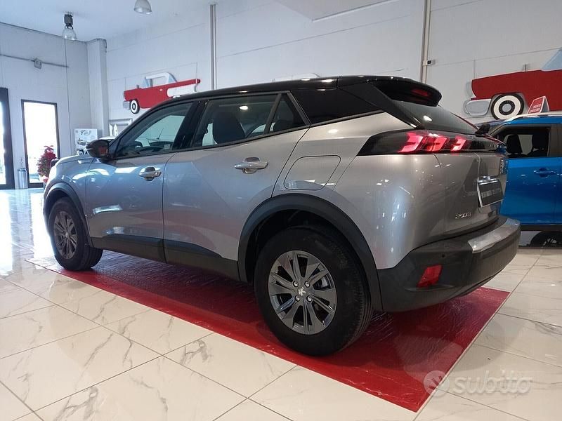 Usata Peugeot 2008 Active 101 CV (74 kW) 2021 Bianco SUV