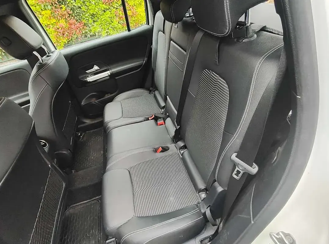 Usata Mercedes GLB180 116 CV (85 kW) 2022 Bianco SUV