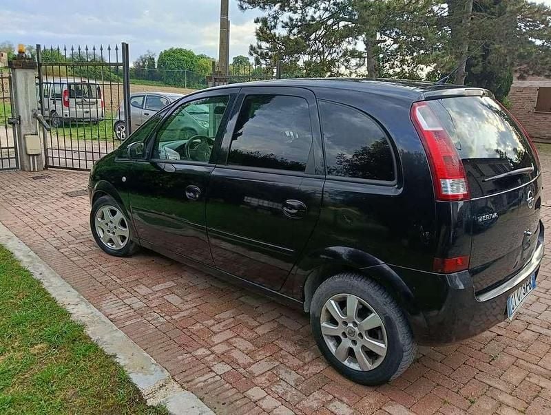 Usata Opel Meriva Cosmo 101 CV (74 kW) 2005 Nero Monovolume