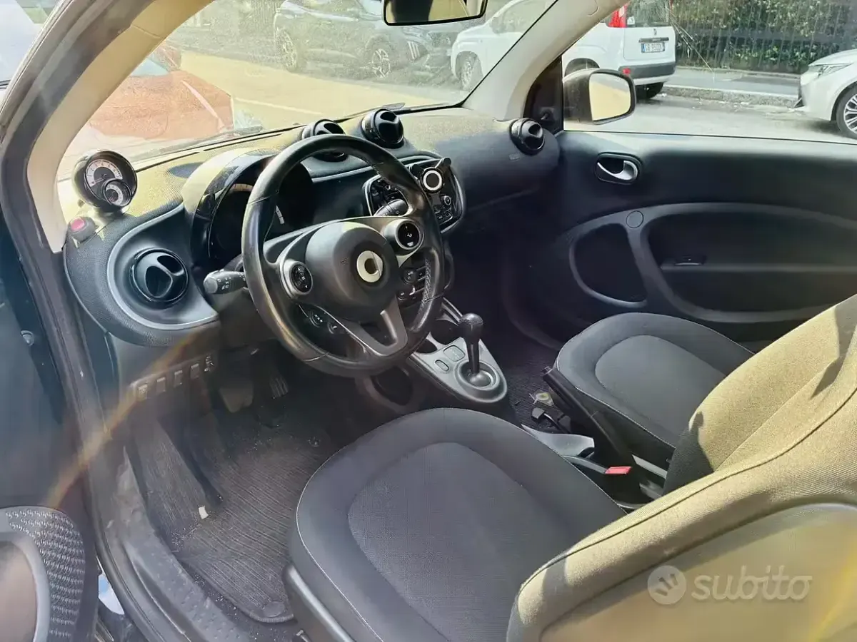Usata Smart ForTwo Coupé 71 CV (52 kW) 2017 Bianco Coupé