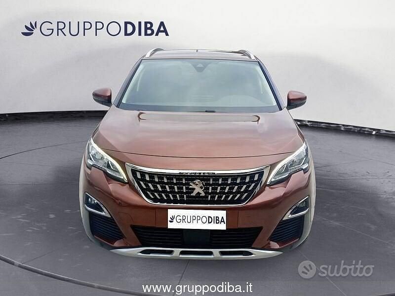 Usata Peugeot 3008 Allure 131 CV (96 kW) 2019 Marrone SUV