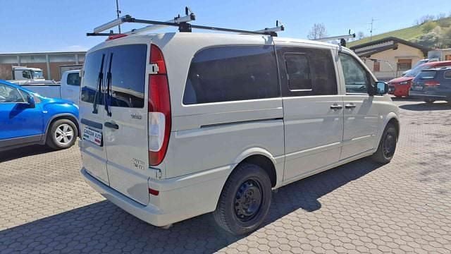 Usata Mercedes Vito 135 CV (99 kW) 2011 Oro