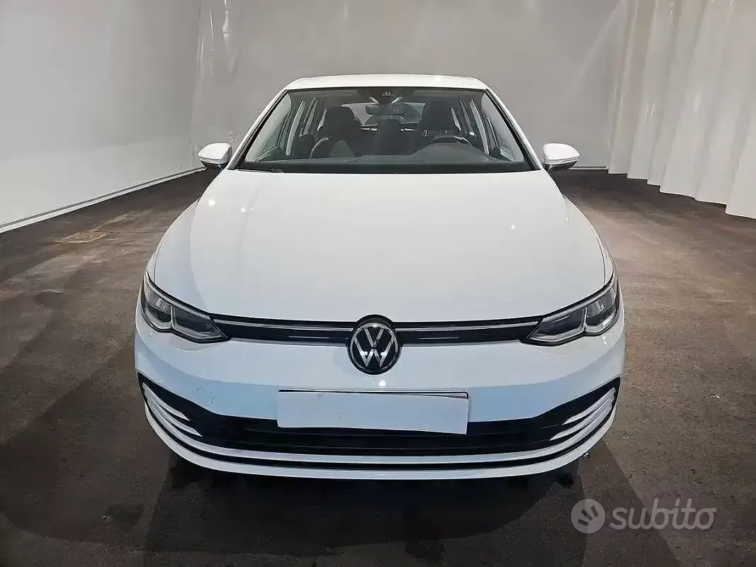 Usata VW Golf VIII Active 131 CV (96 kW) 2023 Other Berlina