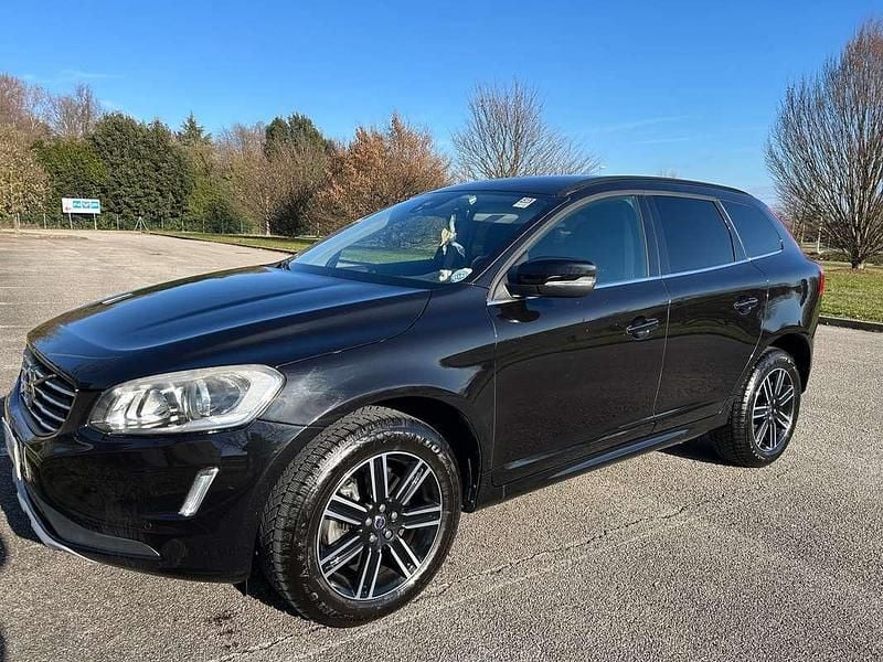 Usata Volvo XC60 Business Edition 150 CV (110 kW) 2017 Nero SUV