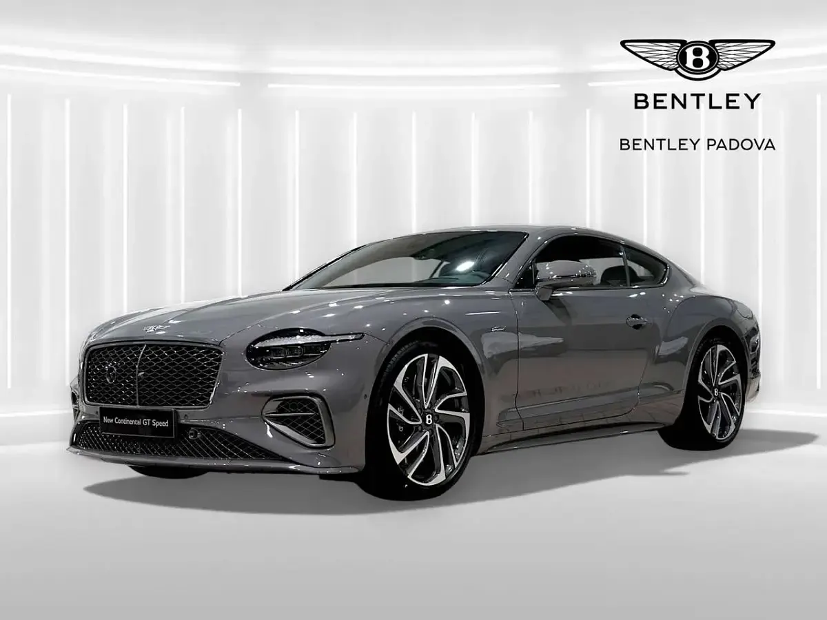 Nuova Bentley Continental 600 CV (441 kW) 2026 Gravity grey Coupé