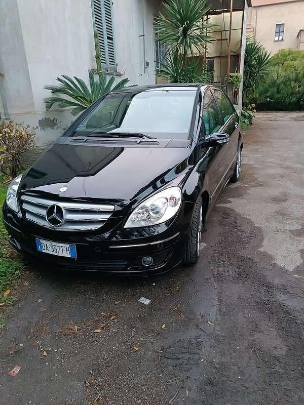 Usata Mercedes B200 Chrome 140 CV (102 kW) 2006 Monovolume