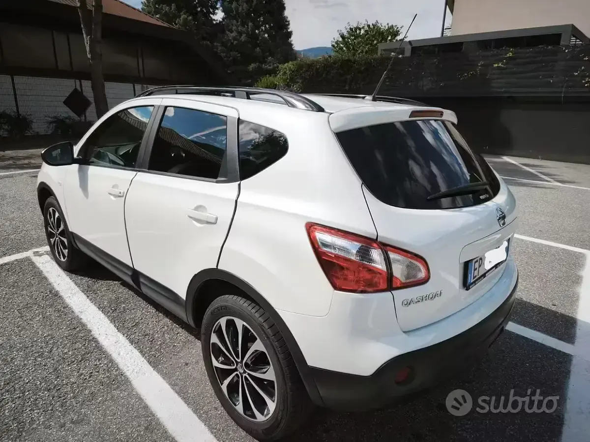 Usata Nissan Qashqai 360º 131 CV (96 kW) 2013 Bianco SUV