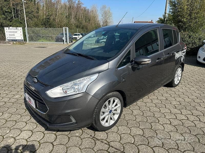 Usata Ford B-MAX Titanium 75 CV (55 kW) 2017 Grigio Monovolume