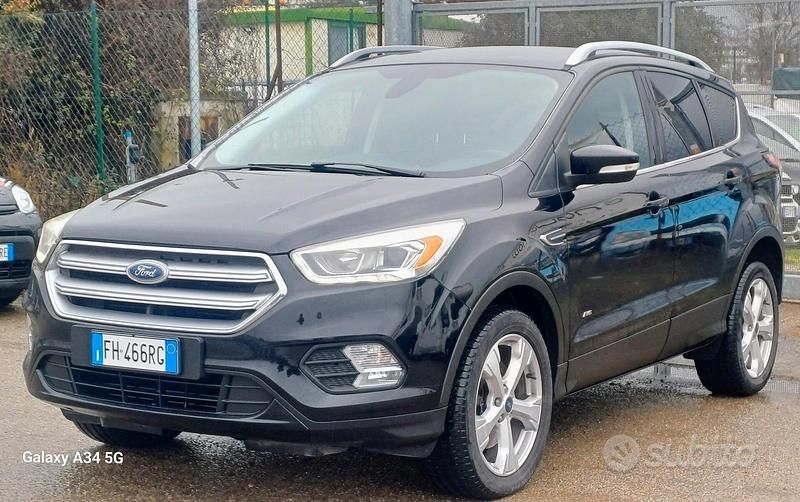 Usata Ford Kuga S 150 CV (110 kW) 2017 Nero SUV