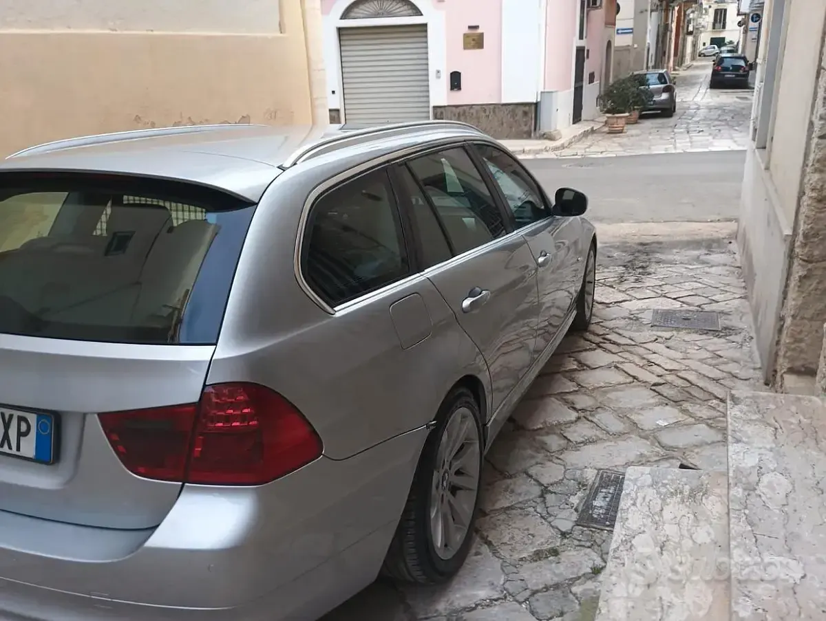 Usata BMW 120 120 CV (88 kW) 2012 Grigio Utilitaria
