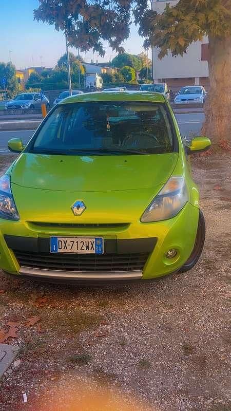 Usata Renault Clio II Campus 75 CV (55 kW) 2009 Berlina