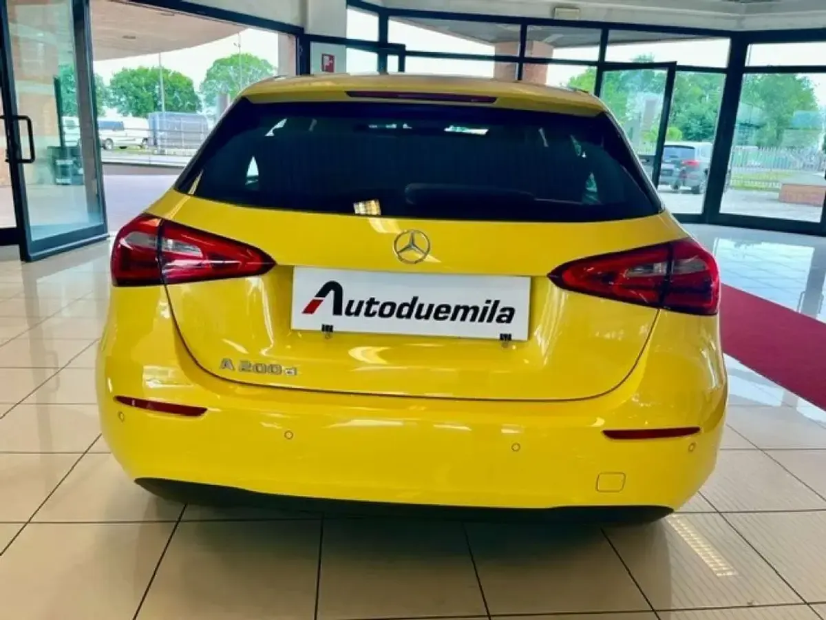 Usata Mercedes A200 Business 150 CV (110 kW) 2022 Giallo Berlina