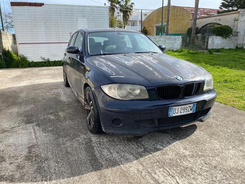 Usata BMW 118 122 CV (89 kW) 2005 Nero Utilitaria