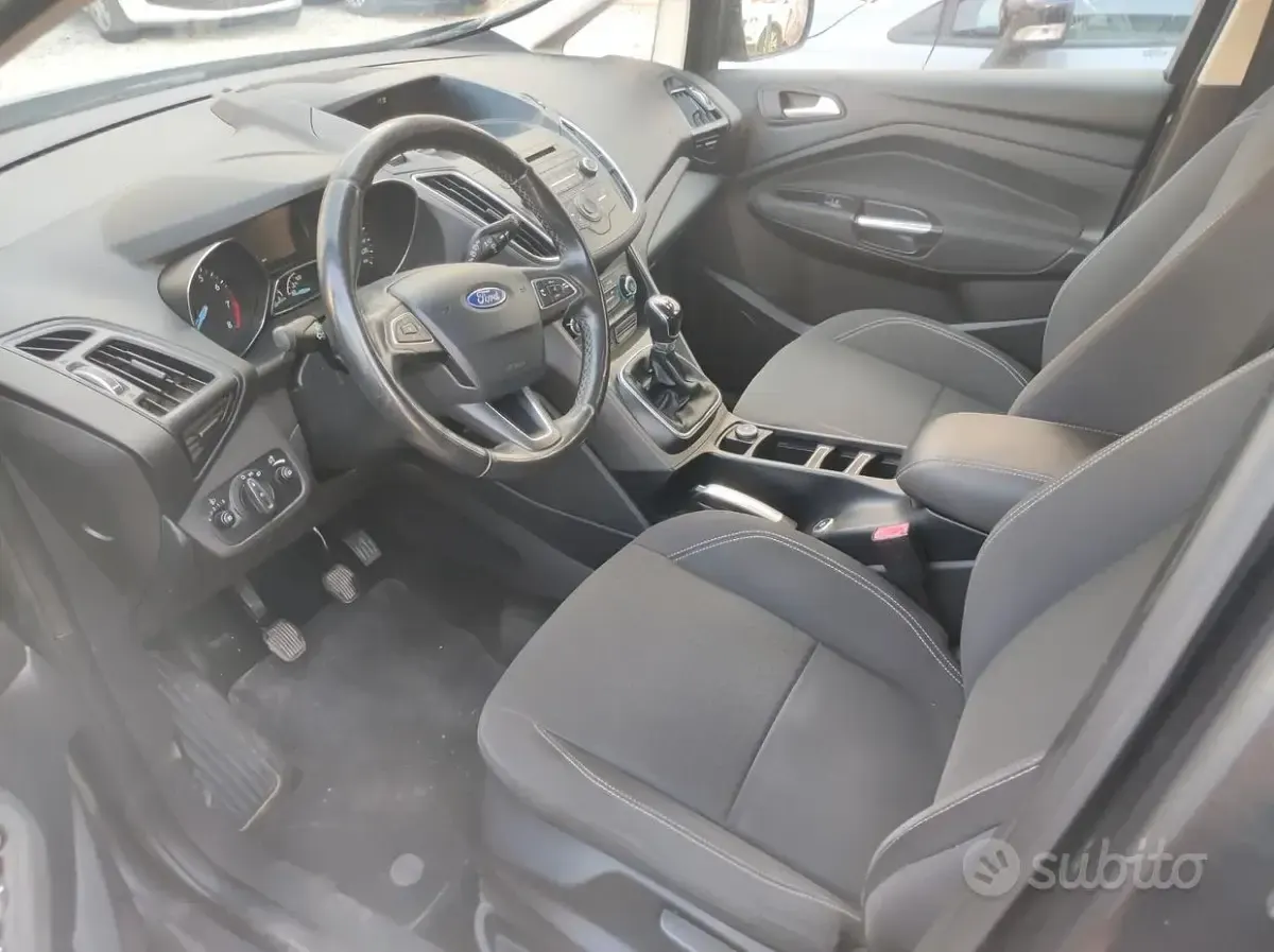 Usata Ford C-MAX 120 CV (88 kW) 2015 Grigio Monovolume