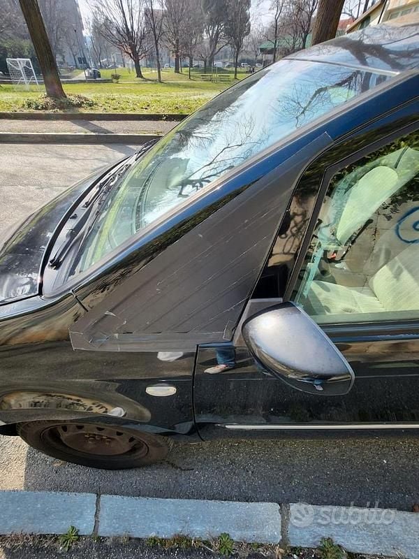 Usata Lancia Musa 90 CV (66 kW) 2007 Nero Monovolume