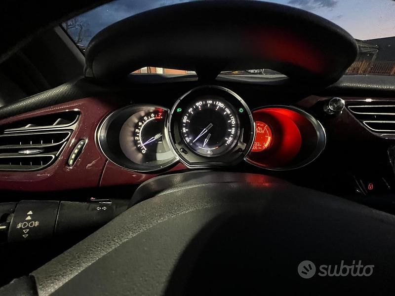 Usata Citroën DS3 So Chic 120 CV (88 kW) 2011 Nero Utilitaria