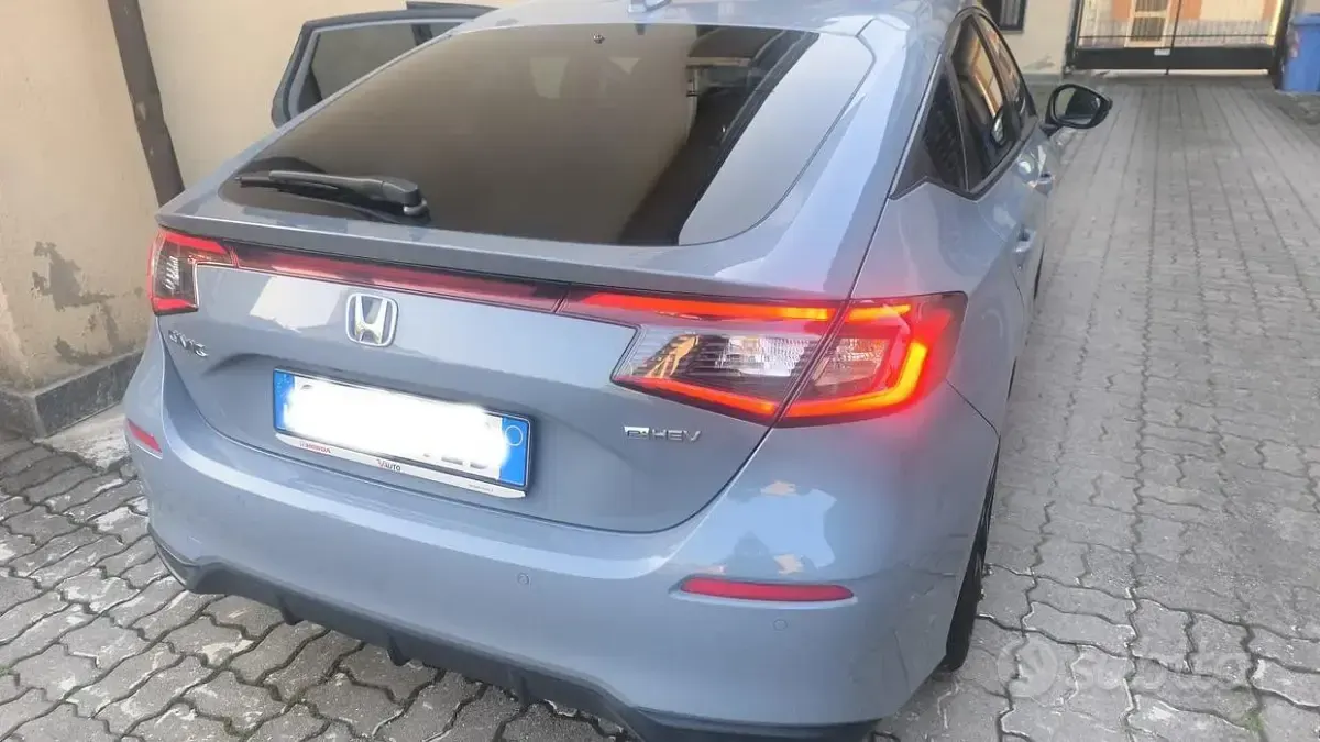 Usata Honda Civic 143 CV (105 kW) 2022 Grigio Berlina