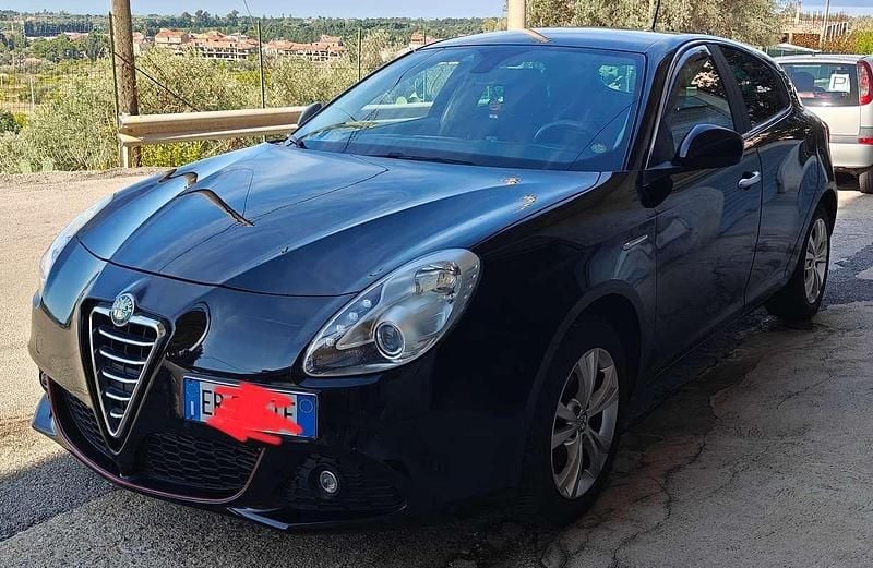 Usata Alfa Romeo Giulietta Distinctive 105 CV (77 kW) 2013 Nero Berlina