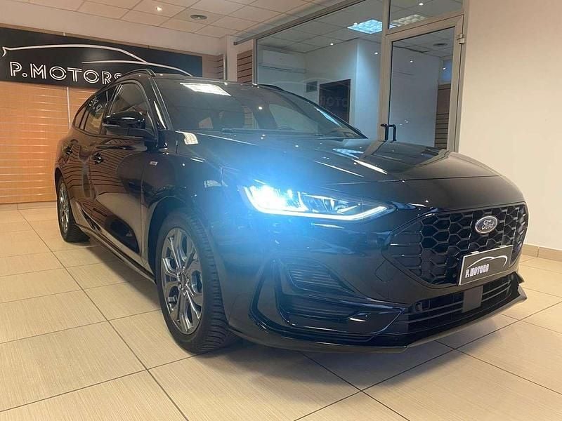 Usata Ford Focus ST-Line X 155 CV (114 kW) 2023 Grigio Station wagon