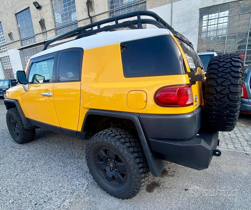 Usata Toyota Land Cruiser 245 CV (180 kW) 2007 Giallo SUV