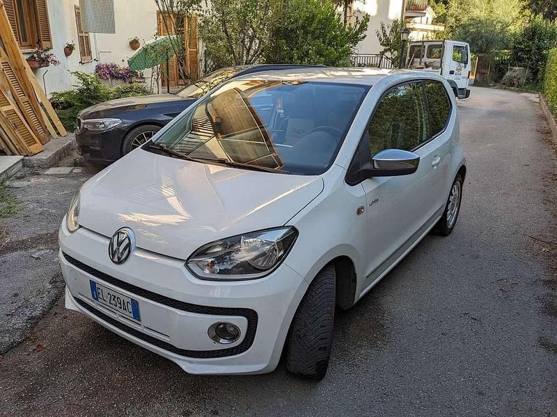 Bianco Usata 2012 VW up! Due volumi | 2900 € (Super prezzo) - Immagine 1/4