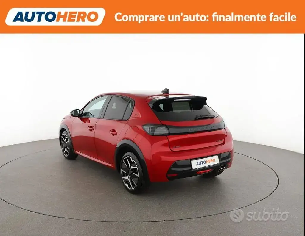 Usata Peugeot 208 136 CV (100 kW) 2025 Rosso Utilitaria