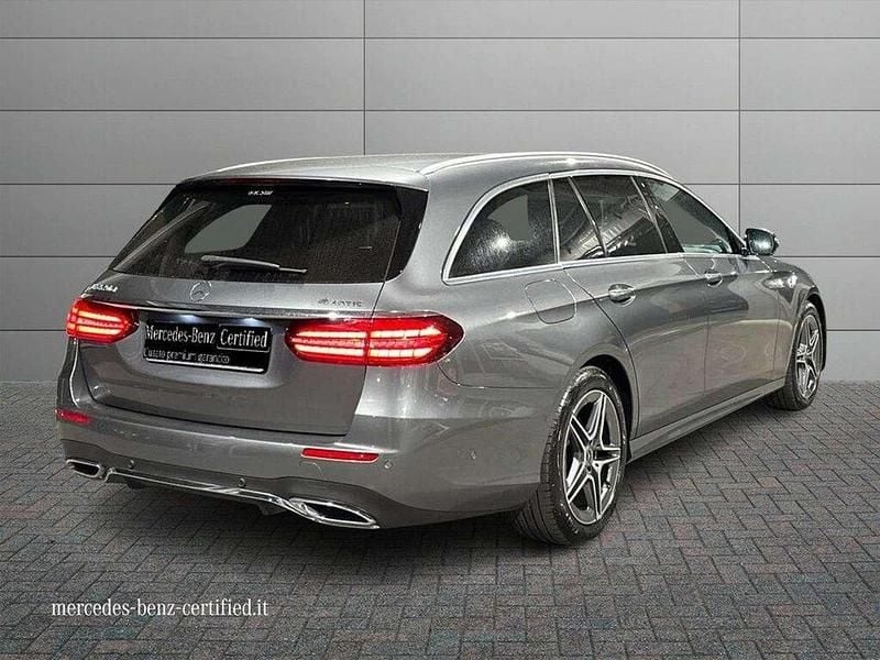 Usata Mercedes E220 200 CV (147 kW) 2023 Grigio selenite Station wagon