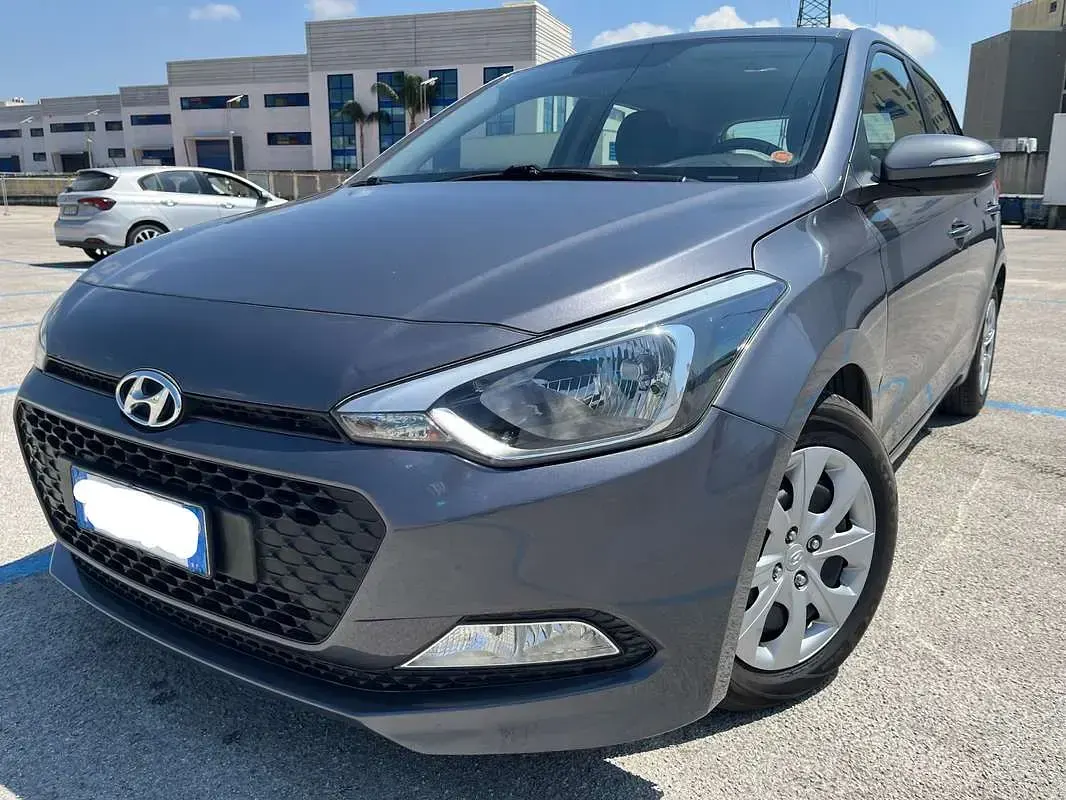 Usata Hyundai i20 Comfort 75 CV (55 kW) 2017 Berlina