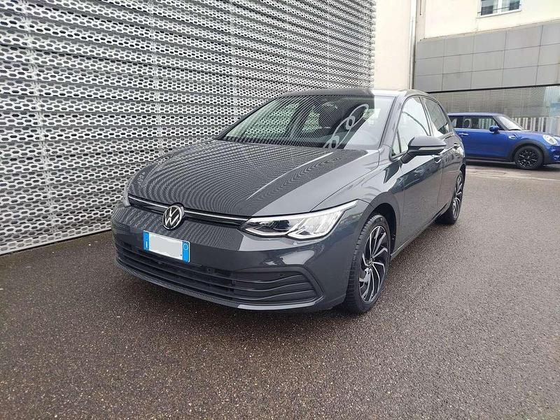 Grigio Usata 2023 VW Golf VIII Life Utilitaria | 23.500 € (Ottimo prezzo) - Immagine 1/4