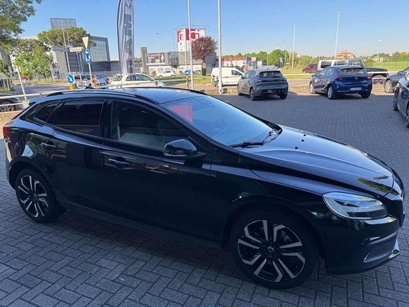 Usata Volvo V40 CC Business Edition 120 CV (88 kW) 2017 Nero Station wagon