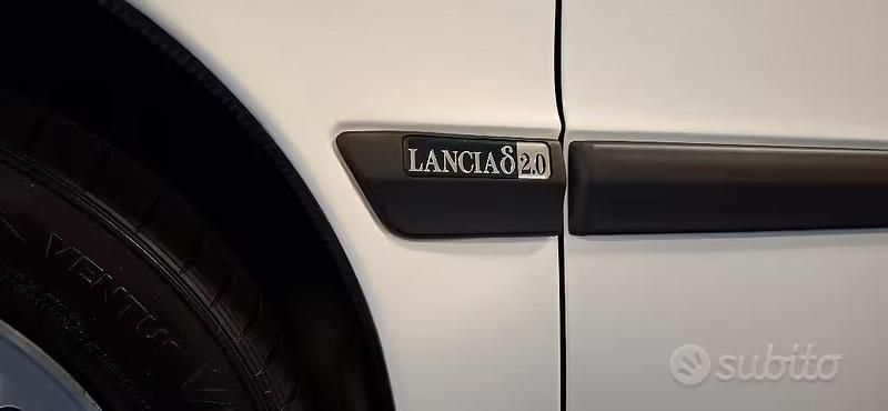 Usata Lancia Delta 193 CV (141 kW) 1997 Bianco banchisa 249 / pastello Utilitaria